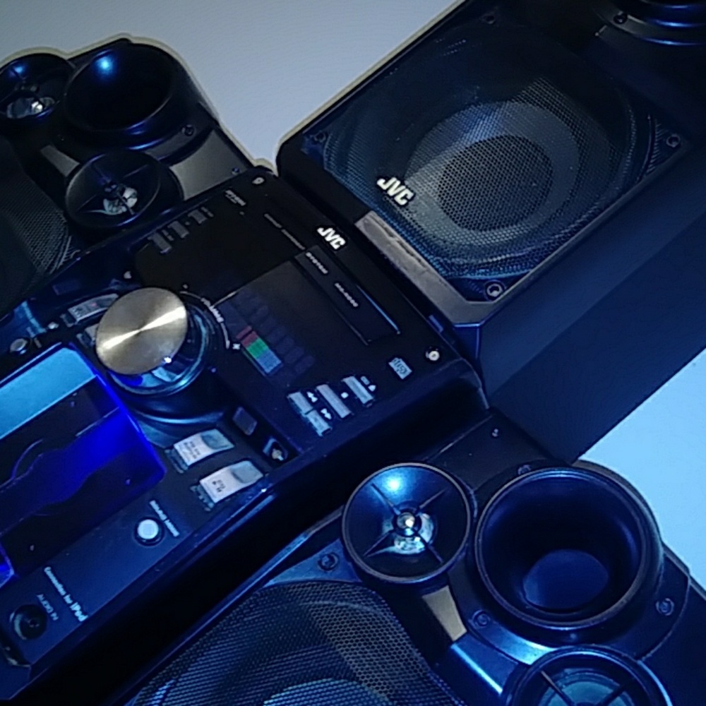 Stereo Set - Picture 3 of 3